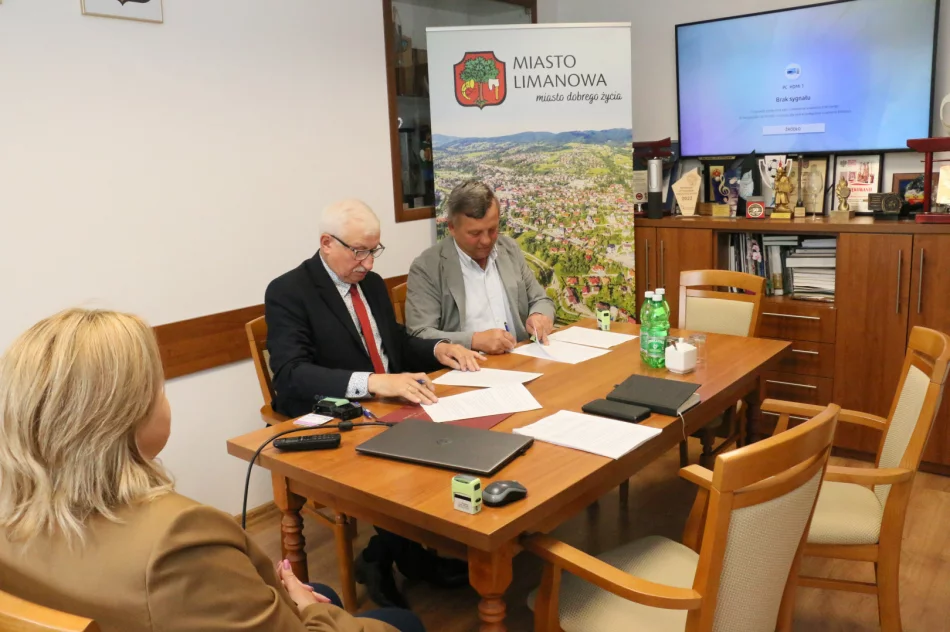 Za pozyskane środki unijne wykonany zostanie remont budynku przy ul. Kasprowicza 68 – umowa z Wykonawcą została podpisana - zdjęcie 6