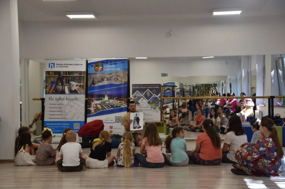 Warsztaty międzypokoleniowe „Podróże po Chińskim Murze” w MBP - zdjęcie 2