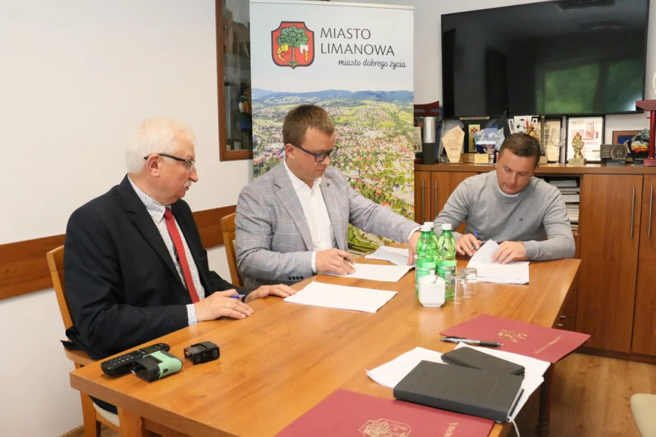 Podpisano umowy na opracowanie dokumentacji budowy chodnika przy ul. Czecha oraz budowy chodnika przy ul. Polnej - zdjęcie 6