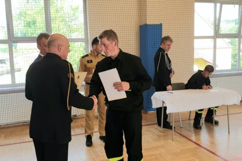 Uroczyste zakończenie szkolenia  - zdjęcie 11