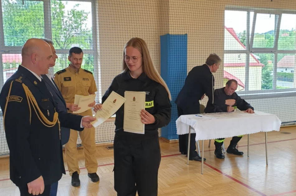 Uroczyste zakończenie szkolenia  - zdjęcie 12