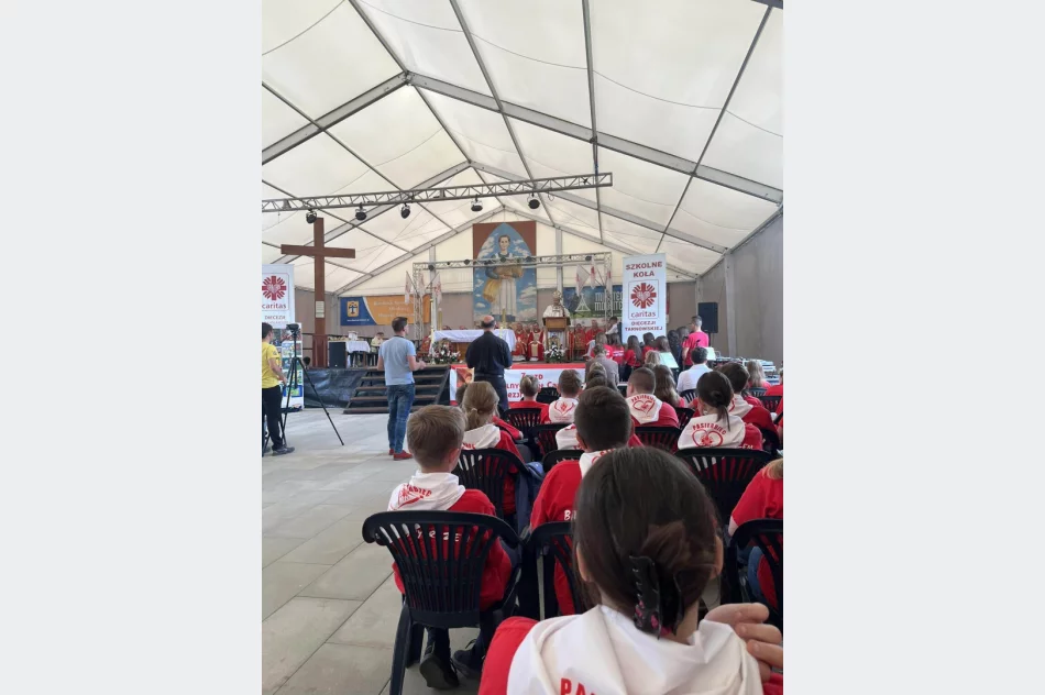 Szkolne Koło Caritas z Pasierbca na XV Zjeździe Szkolnych Kół Caritas - zdjęcie 4