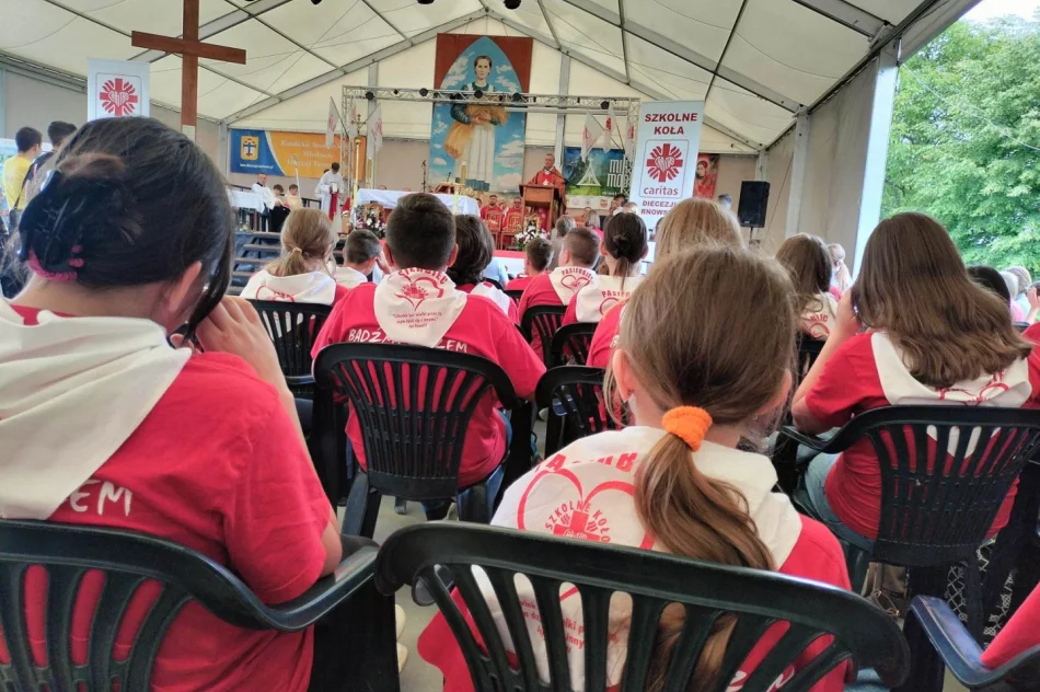Szkolne Koło Caritas z Pasierbca na XV Zjeździe Szkolnych Kół Caritas - zdjęcie 8