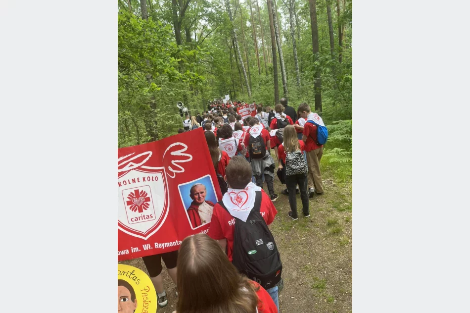 Szkolne Koło Caritas z Pasierbca na XV Zjeździe Szkolnych Kół Caritas - zdjęcie 9