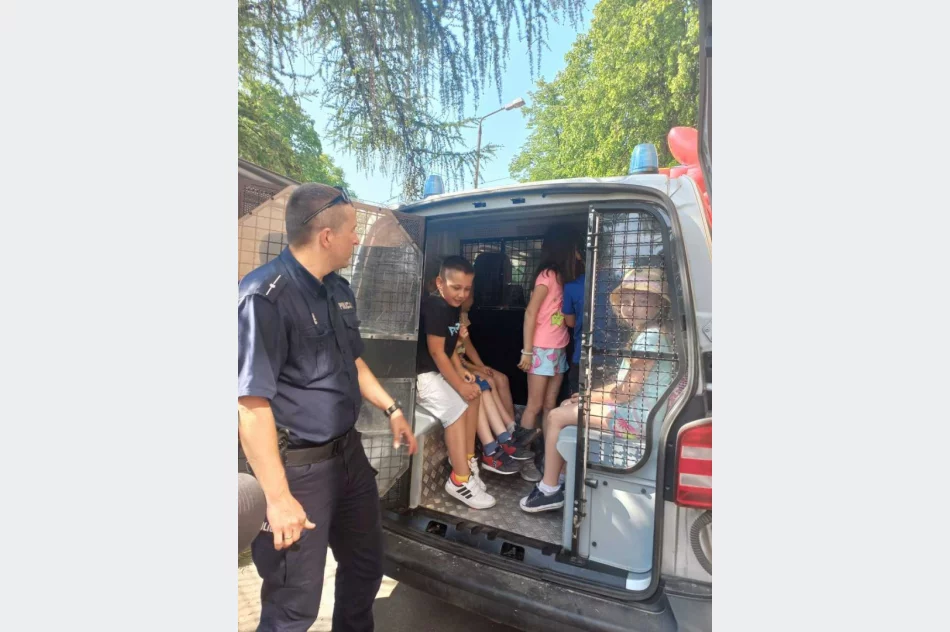 Spotkania policyjnych profilaktyków z dziećmi - zdjęcie 2