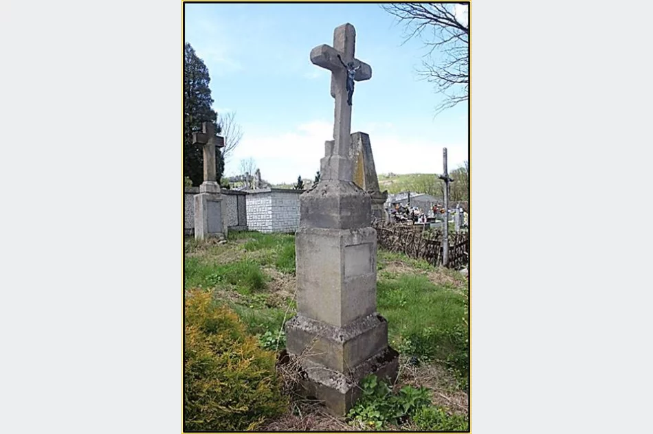 Parafia z grantem na ratowanie zabytkowych nagrobków - zdjęcie 4