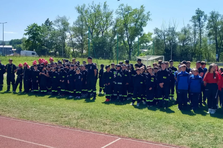 Zmagania młodych strażaków - zdjęcie 3