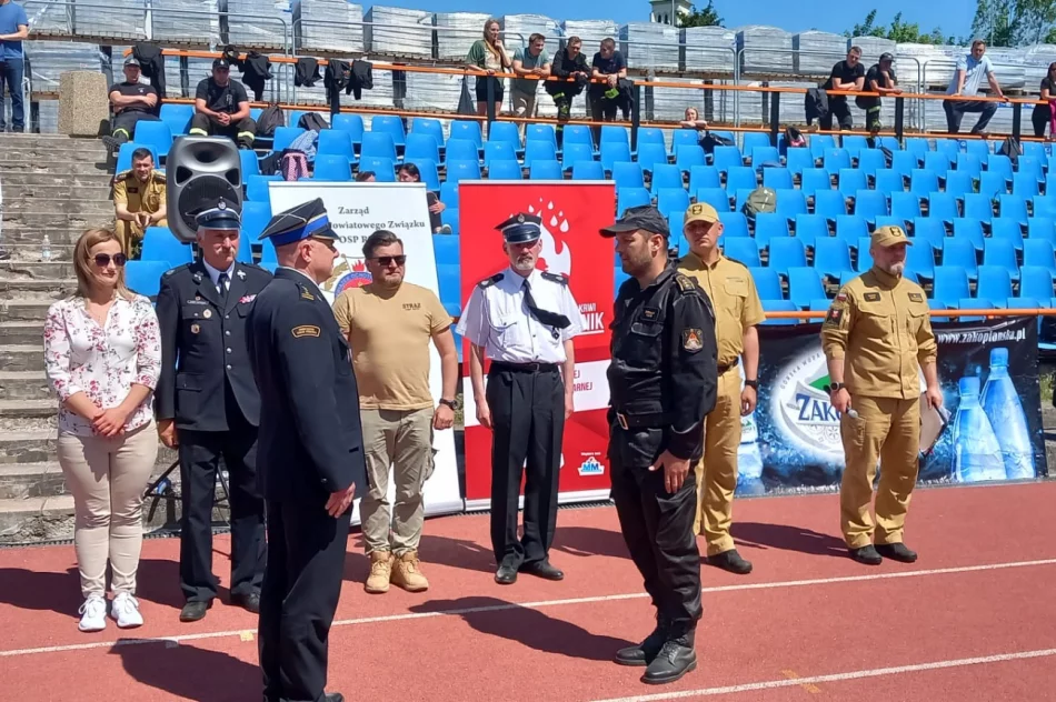 Zmagania młodych strażaków - zdjęcie 8