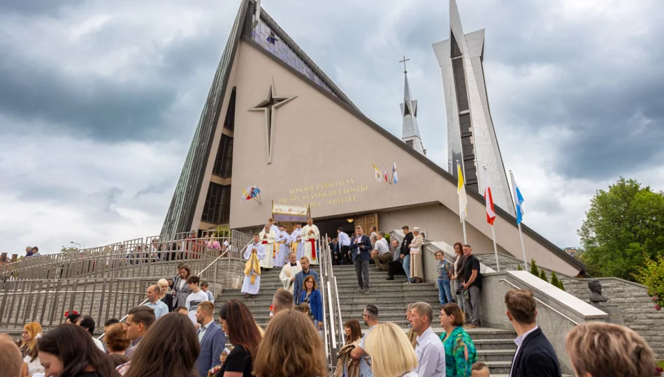 Uroczystość Bożego Ciała 2023. Fotorelacja z procesji - zdjęcie 1