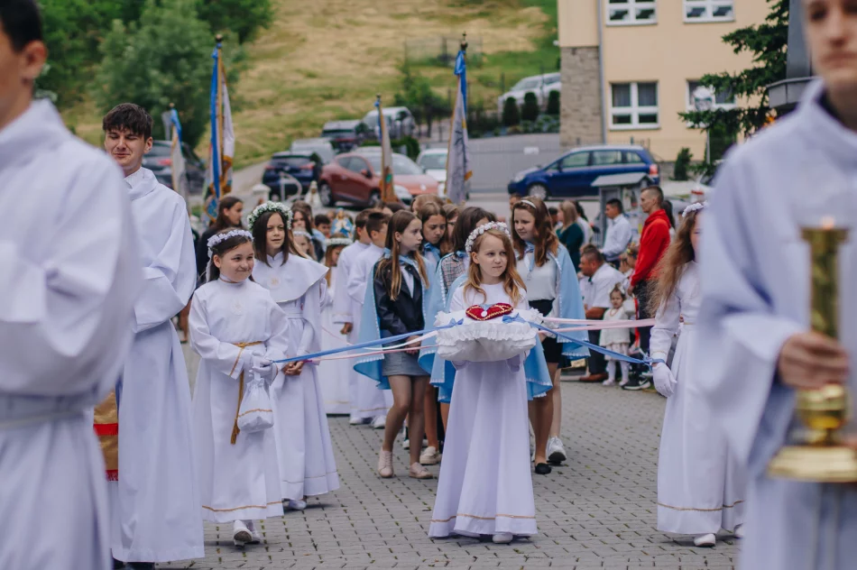Uroczystość Bożego Ciała 2023 w Parafii pw św. Józefa Rzemieślnika w Starej Wsi - zdjęcie 2