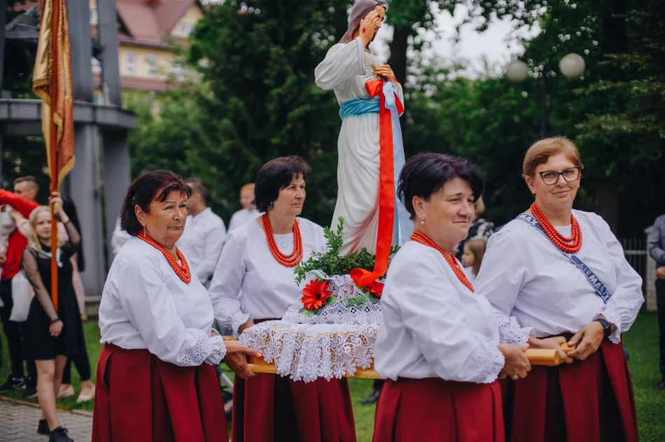 Uroczystość Bożego Ciała 2023 w Parafii pw św. Józefa Rzemieślnika w Starej Wsi - zdjęcie 13