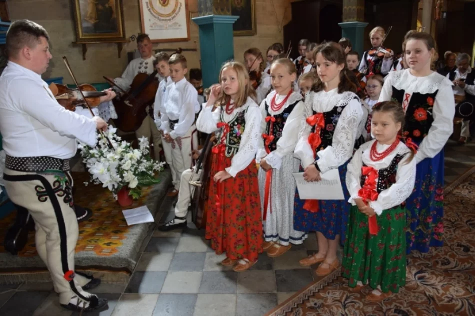Urokliwa regionalna Eucharystia - zdjęcie 10