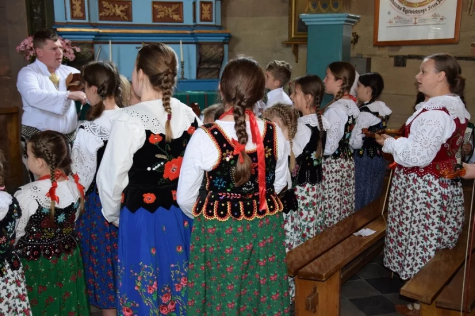 Urokliwa regionalna Eucharystia - zdjęcie 14