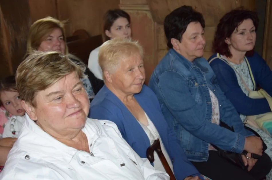 Urokliwa regionalna Eucharystia - zdjęcie 18