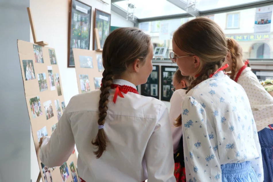 Wędrowali śladami bohaterów - zdjęcie 6