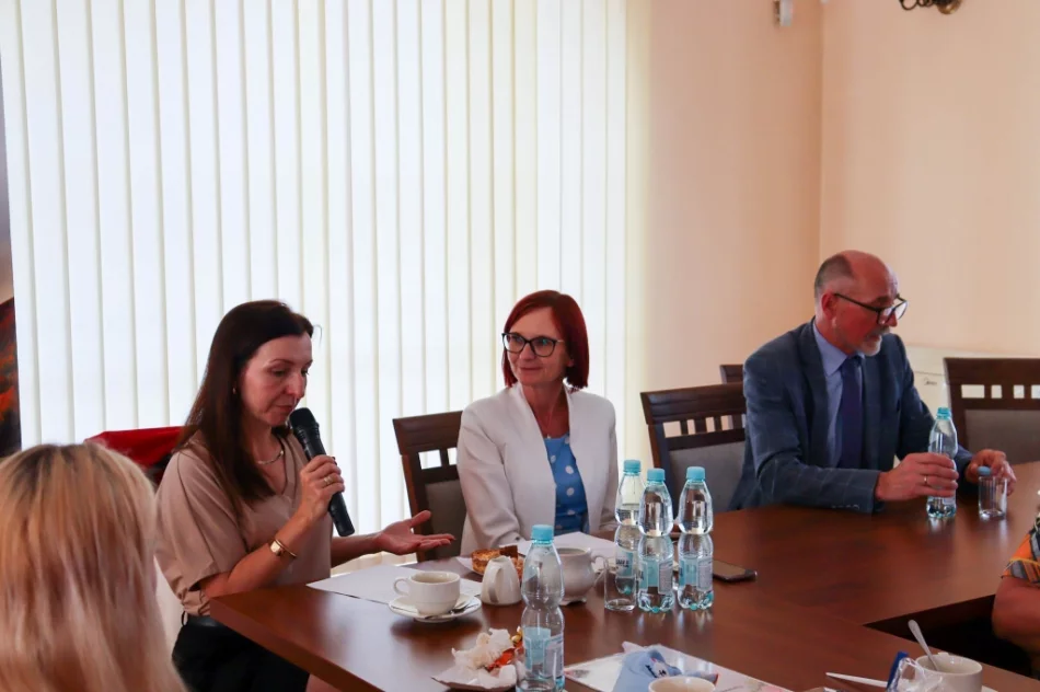 Spotkanie z rodzinami zastępczymi - zdjęcie 8