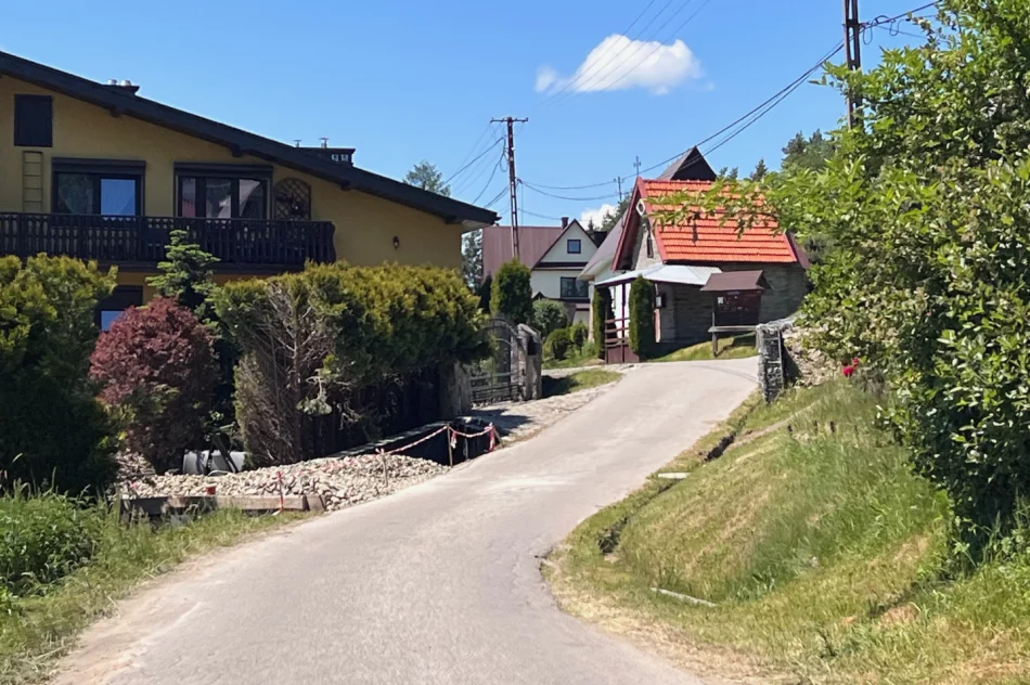 Drogą osiedlową jeżdżą TIR’y i tworzą się zatory. Błąd w Google Maps - zdjęcie 2