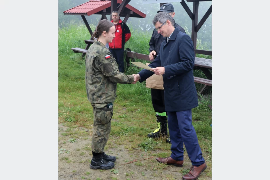 XVI Rajd Górski Szlakiem Papieskim w Tymbarku: w hołdzie Świętemu Janowi Pawłowi II - zdjęcie 8