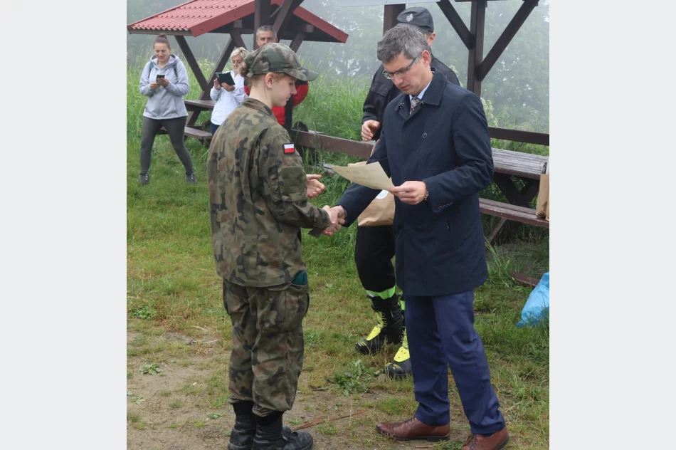 XVI Rajd Górski Szlakiem Papieskim w Tymbarku: w hołdzie Świętemu Janowi Pawłowi II - zdjęcie 9