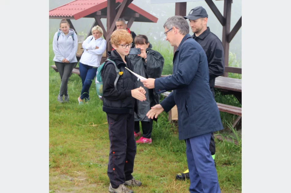 XVI Rajd Górski Szlakiem Papieskim w Tymbarku: w hołdzie Świętemu Janowi Pawłowi II - zdjęcie 11