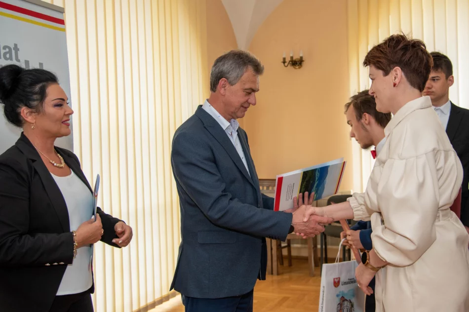 Nagrody dla 20 uczniów - zdjęcie 4