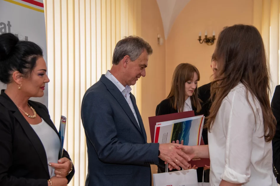 Nagrody dla 20 uczniów - zdjęcie 19