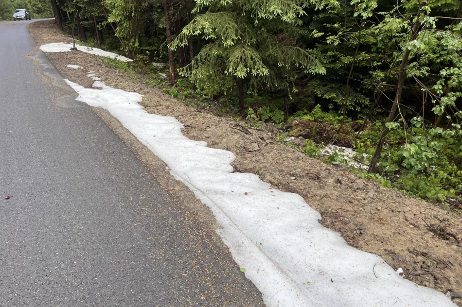 Nad Limanowszczyzną przeszły burze z gradobiciem - zdjęcie 11