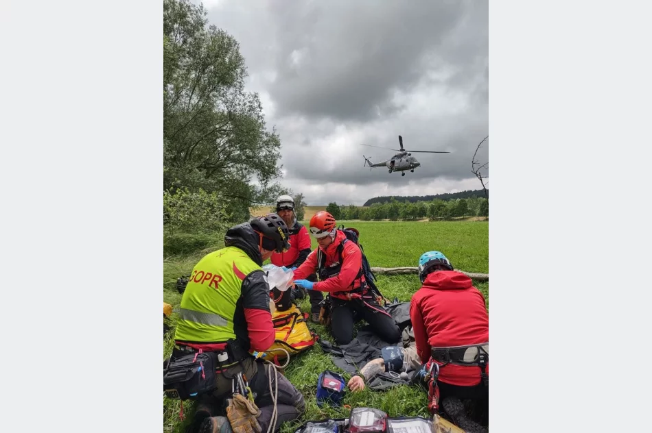 GOPR i Policja połączyły siły w szkoleniu z udziałem śmigłowca - zdjęcie 11