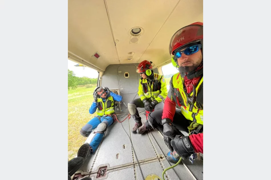 GOPR i Policja połączyły siły w szkoleniu z udziałem śmigłowca - zdjęcie 12