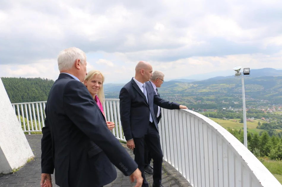 Wizyta delegacji z Instytutu i Muzeum Historii Wojskowości w Budapeszcie oraz Konsula Generalnego Węgier w Mieście Limanowa - zdjęcie 17