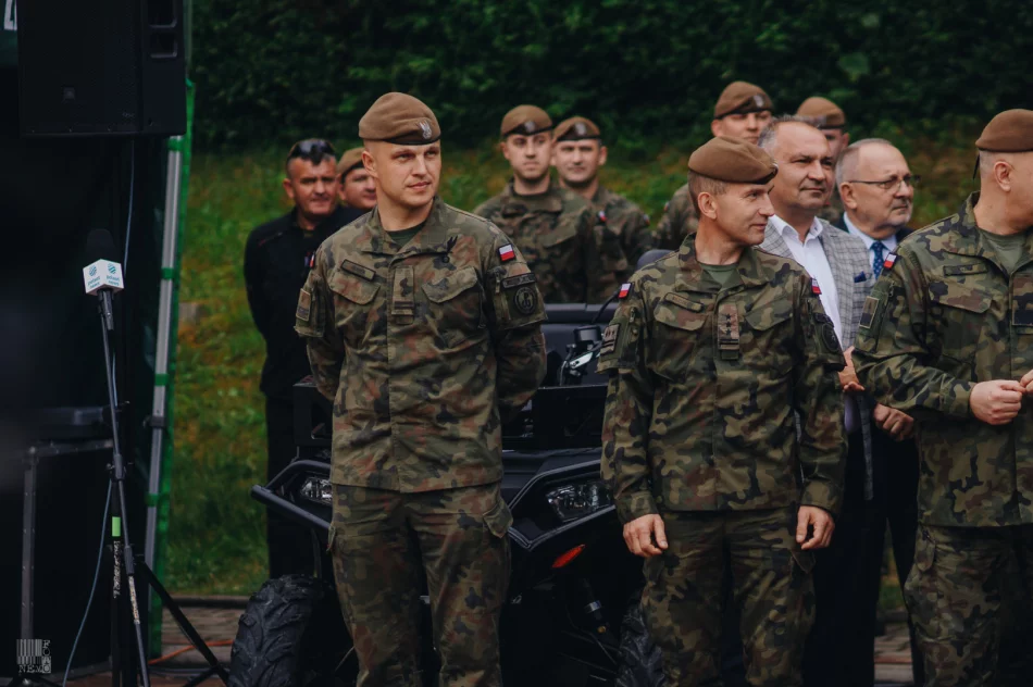 Wmurowanie aktu erekcyjnego budowy wojskowego kompleksu 114 batalionu lekkiej piechoty WOT - zdjęcie 9