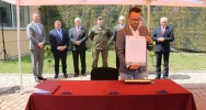 Uroczyście podpisano umowę i akt erekcyjny dot. budowy Kompleksu Wojskowego w Mieście Limanowa - zdjęcie 3