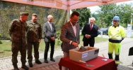 Uroczyście podpisano umowę i akt erekcyjny dot. budowy Kompleksu Wojskowego w Mieście Limanowa - zdjęcie 4