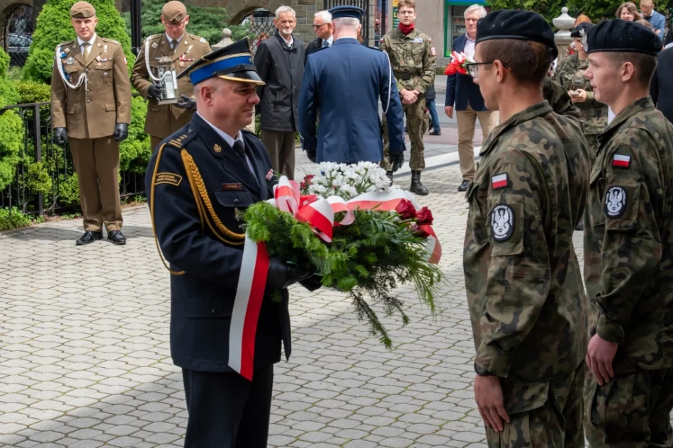 Oddano hołd ofiarom niemieckich nazistowskich obozów - zdjęcie 7