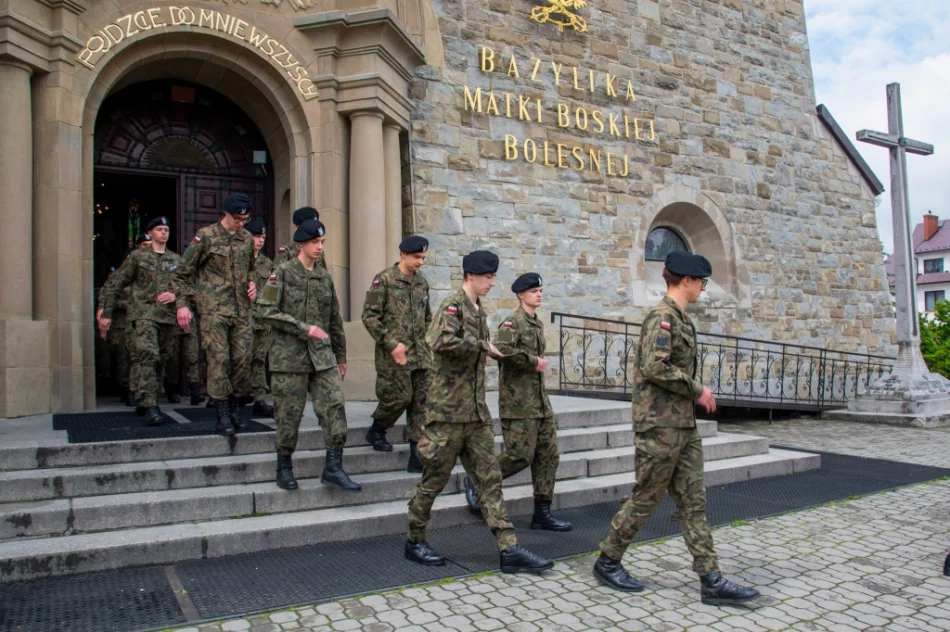 Oddano hołd ofiarom niemieckich nazistowskich obozów - zdjęcie 11