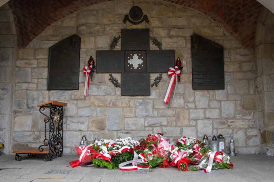 Oddano hołd ofiarom niemieckich nazistowskich obozów - zdjęcie 16