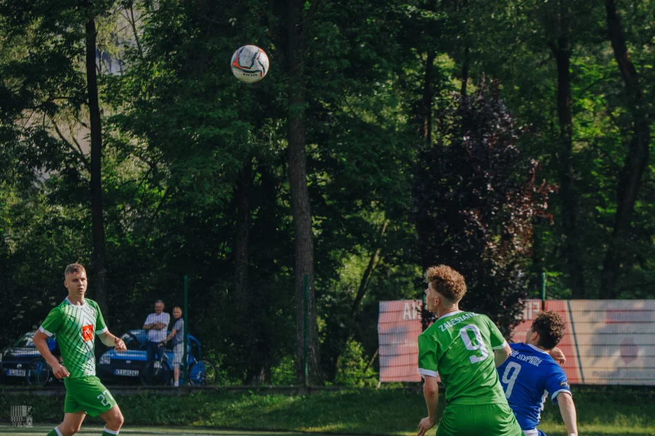 Derbowy pojedynek Sokoła Słopnice z Zalesiankę Zalesie - zdjęcie 13