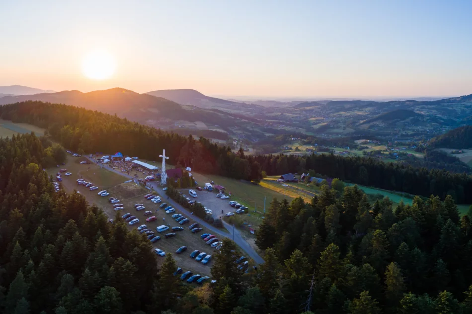 W najbliższą niedzielę inauguracja sezonu turystycznego na Paproci - zdjęcie 2