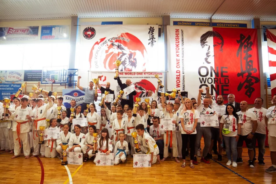 Turniej „One World One Kyokushin” przyciągnął do Limanowej młodych karateków - zdjęcie 2