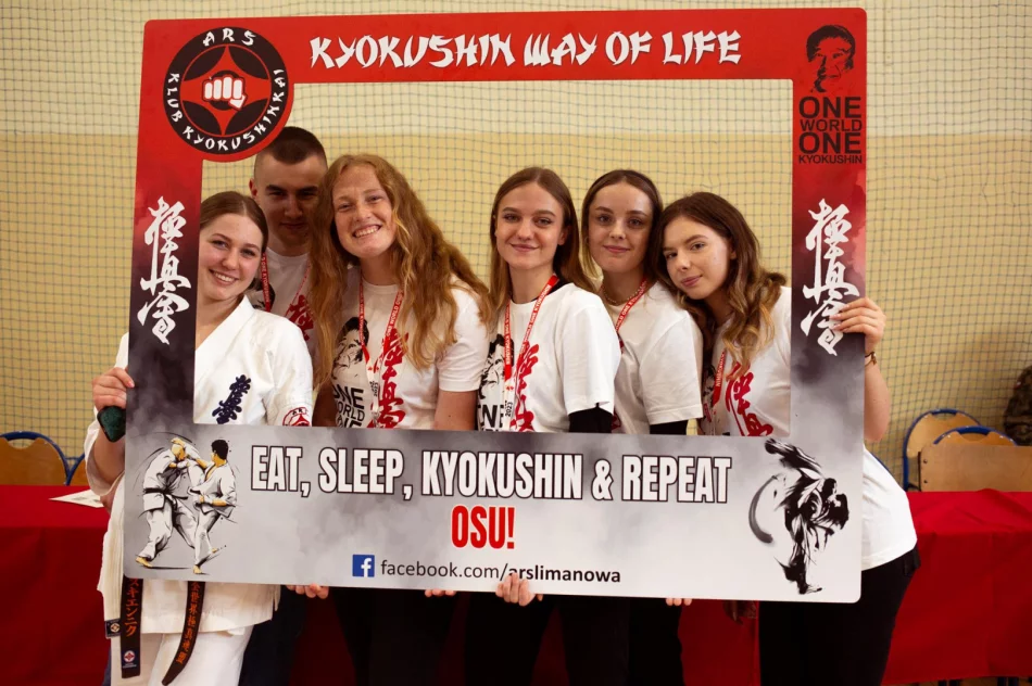 Turniej „One World One Kyokushin” przyciągnął do Limanowej młodych karateków - zdjęcie 7