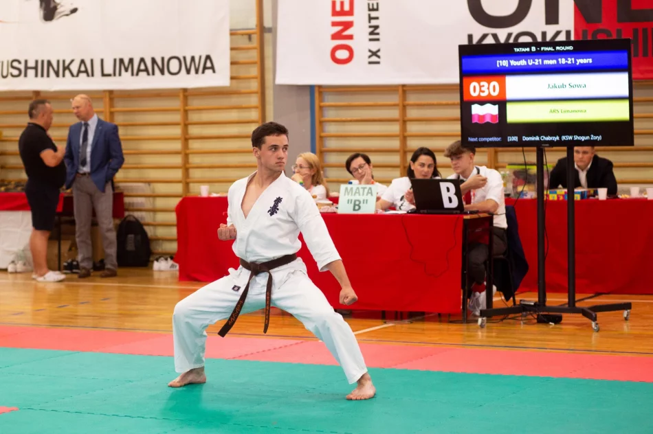 Turniej „One World One Kyokushin” przyciągnął do Limanowej młodych karateków - zdjęcie 20