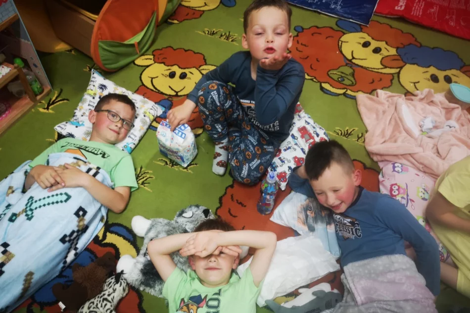 Noc w Przedszkolu w Szkole Podstawowej w Starej Wsi nr 1 - zdjęcie 10