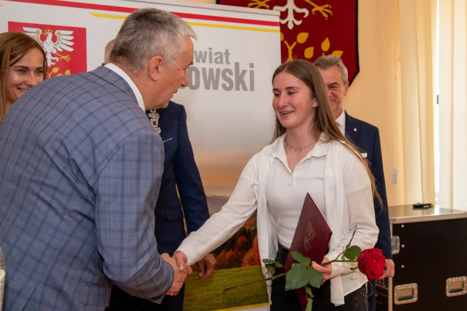 Nagrodzeni za wyniki w sportowej rywalizacji  - zdjęcie 2