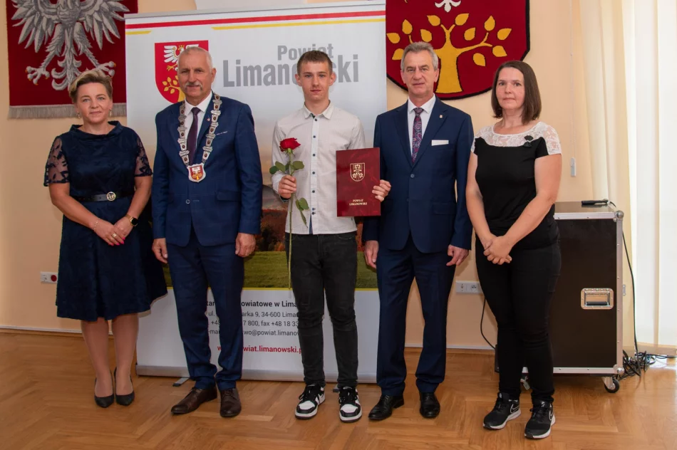 Nagrodzeni za wyniki w sportowej rywalizacji  - zdjęcie 7