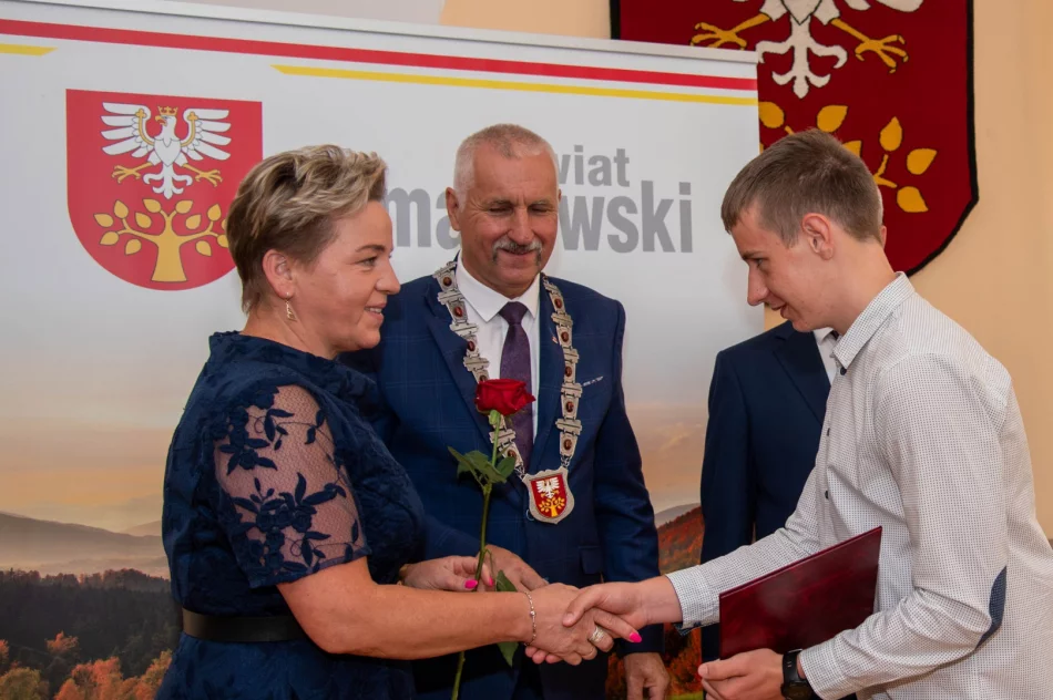 Nagrodzeni za wyniki w sportowej rywalizacji  - zdjęcie 18