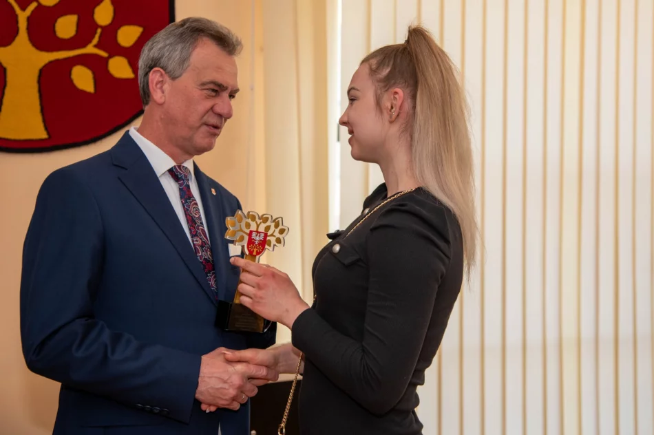 Nagrodzeni za wyniki w sportowej rywalizacji  - zdjęcie 19