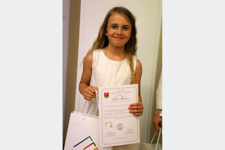 Podsumowanie roku szkolnego 2022/2023 oraz nagrody za szczególne osiągnięcia - zdjęcie 13