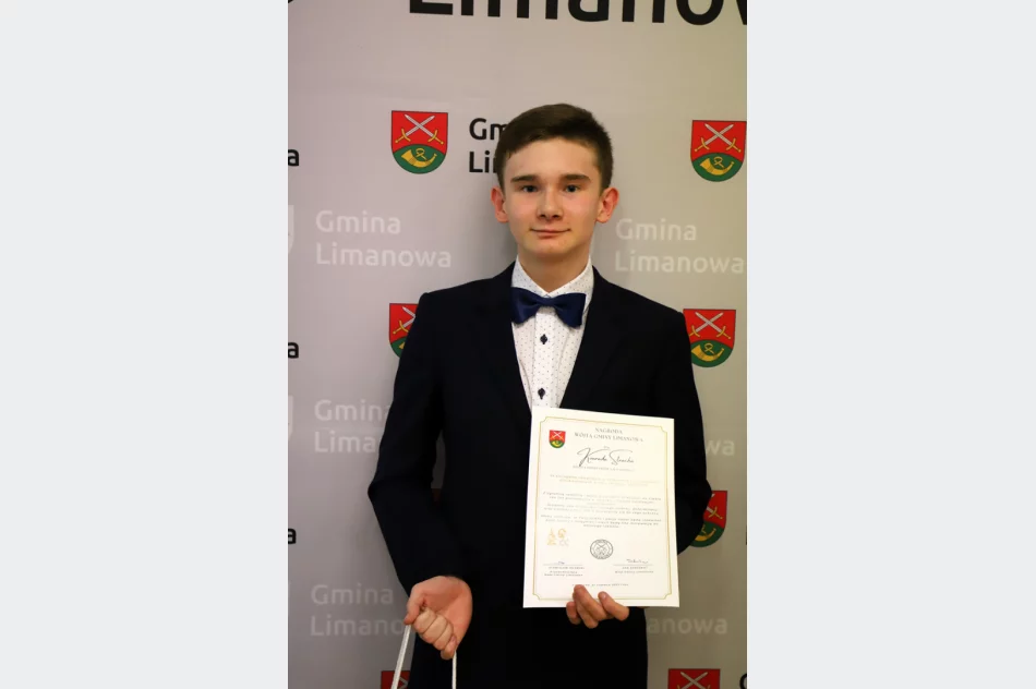 Podsumowanie roku szkolnego 2022/2023 oraz nagrody za szczególne osiągnięcia - zdjęcie 19