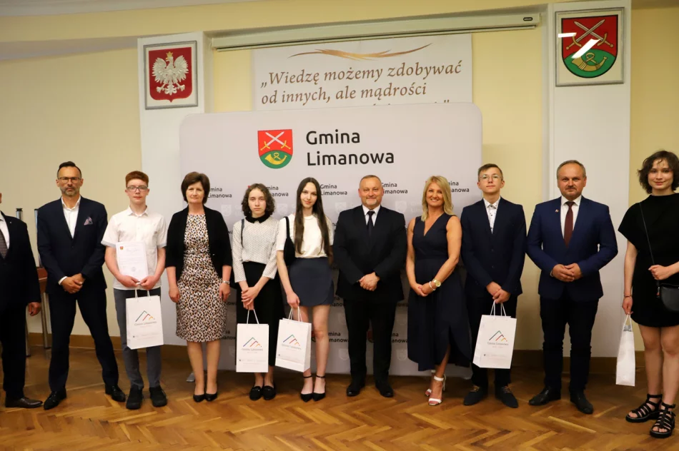 Podsumowanie roku szkolnego 2022/2023 oraz nagrody za szczególne osiągnięcia - zdjęcie 20