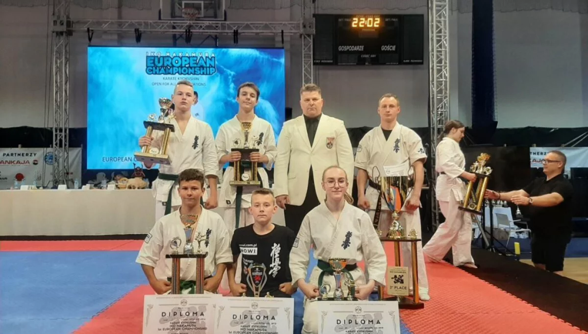 10 medali dla zawodników Limanowskiego Klubu Kyokushin na Mistrzostwach Europy IKO Nakamura w Białymstoku